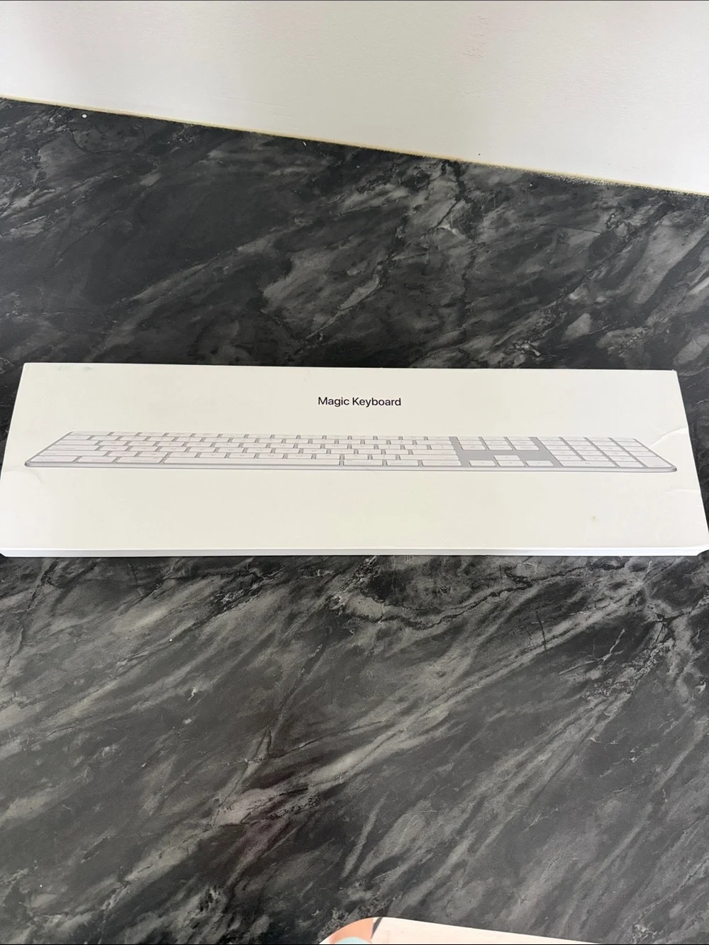 Apple Magic Keyboard with Numeric Keypad - White and Silver